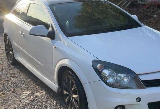 Opel GTC 1.7 CDTi Sport FAP