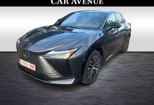 Lexus Privilege line