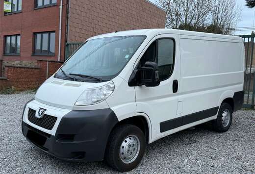 Peugeot HDi 335 L2H1