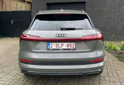 Audi e-tron 55 quattro black edition