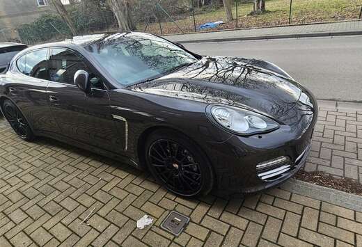 Porsche V6 3.0D 250 Tiptronic S