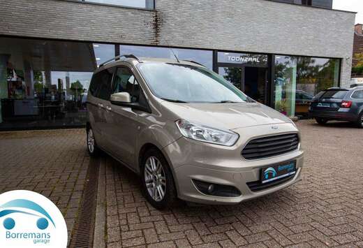 Ford TITANIUM Trekhaak/Airco/Parkeersensoren/....