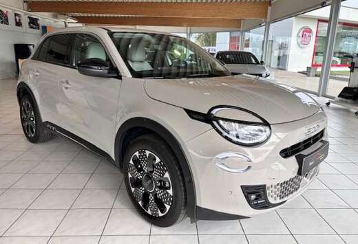 Fiat Hybrid La Prima 136PK/GPS/Camera/Winterpack