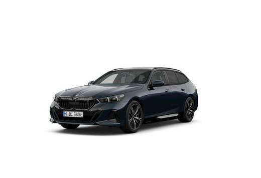 BMW i5 eDrive40 Touring M Sport Pro | TOWB | PANO | H ...