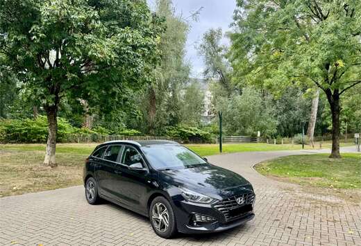 Hyundai i30 1.6 CRDi MHEV Sky Sensation DCT
