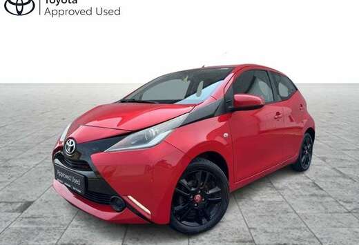 Toyota 1,0 VVT-i 5MT Business