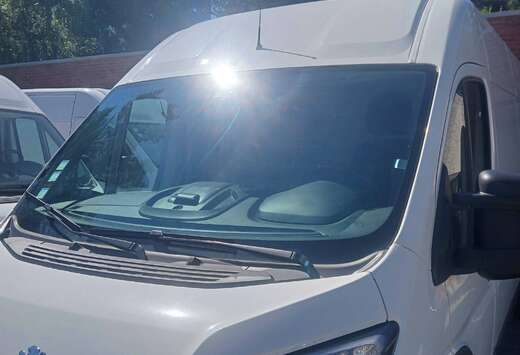 Peugeot L4