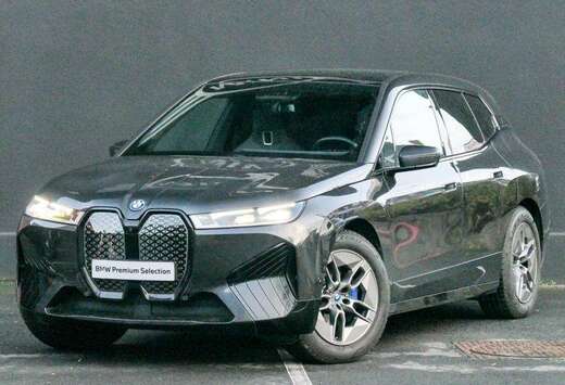 BMW xDrive50 Sport  PANO  TOWB