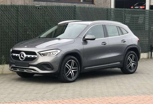 Mercedes-Benz 4Matic Progressive *Navi*Camera*