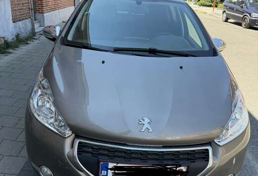 Peugeot 208 1.2i PureTech Allure