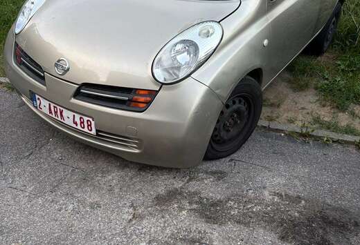 Nissan 1.2i 16v Acenta A/C