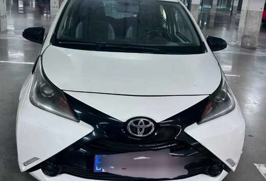 Toyota Aygo 1.0i Color Edition