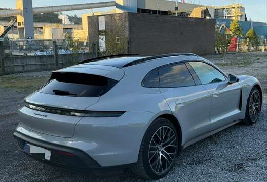 Porsche 4S 571 ch avec batterie performance plus