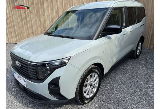 Ford Tourneo Courier 1.0 EcoBoost Titanium Titanium