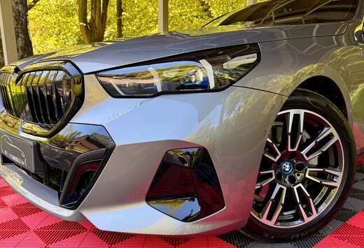 BMW M Pack Pro eDrive 40 Superbe combinaison, Voiture ...