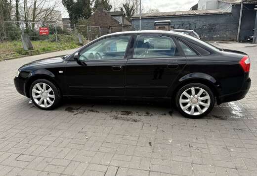 Audi 3.0i V6 30v