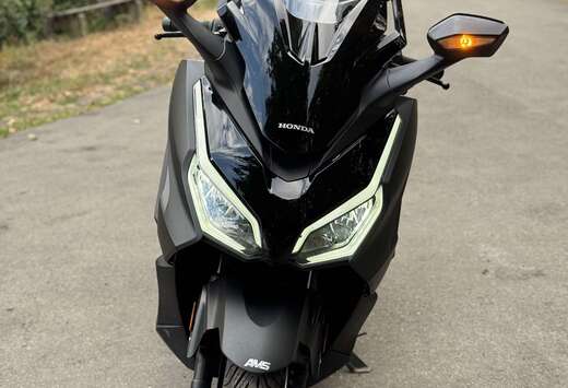 Honda top case, poignées chauffantes...