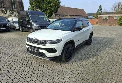 Jeep 28990€ SUMMIT PHEV