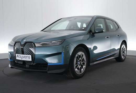 BMW 70 kWh xDrive40 LEDER/CUIR LED GPS PDC CAM Mass./ ...