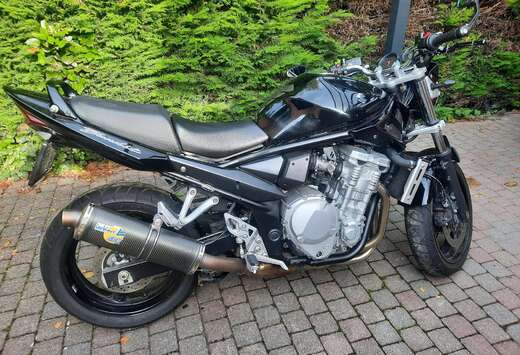 Suzuki N