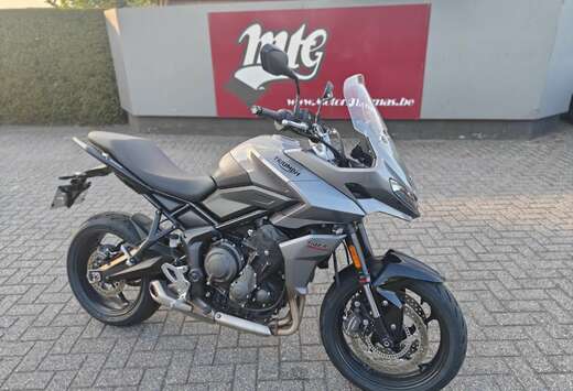 Triumph 660