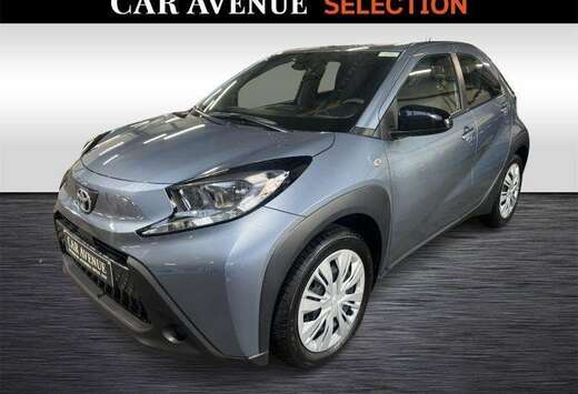 Toyota X Play 1.0 VVT-i