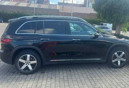 Mercedes-Benz GLB 180
