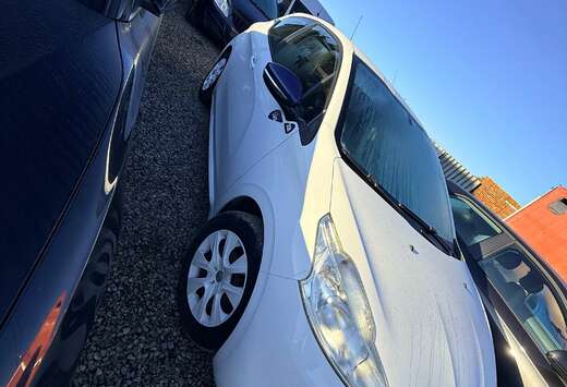 Peugeot 208 1.0i Like