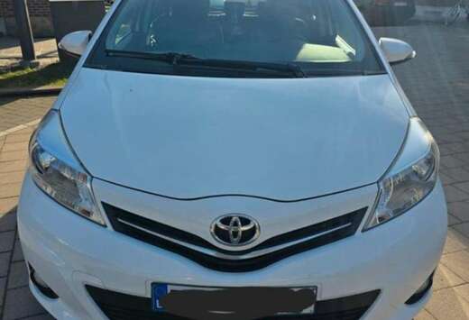 Toyota 1.0i VVT-i Edition 2013