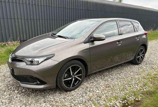 Toyota 1.8i HSD-CVT*STYLE*GPS+CAMERA