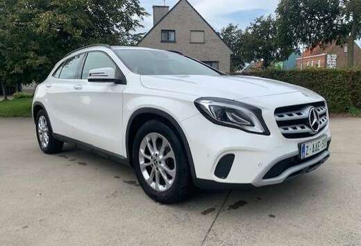 Mercedes-Benz 1.5 diesel *Airco*Navi*Camera*Half lede ...