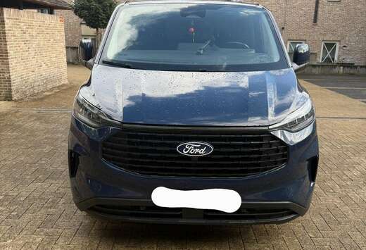 Ford 320 L2H1 VA Autm. Titanium
