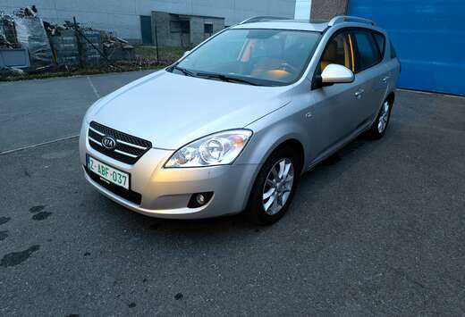 Kia Cee\'d SW 1.6i EX