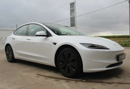 Tesla 60KW RWD PREMIUM WHITE