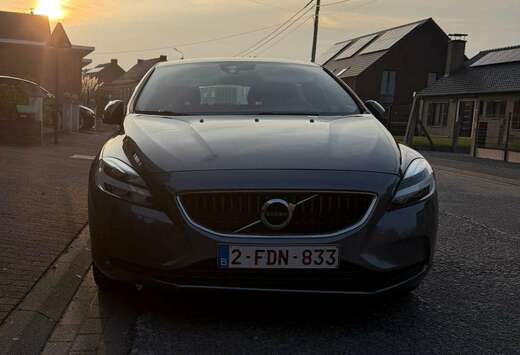 Volvo V40 2.0 T2 Edition GPF (EU6d-TEMP)