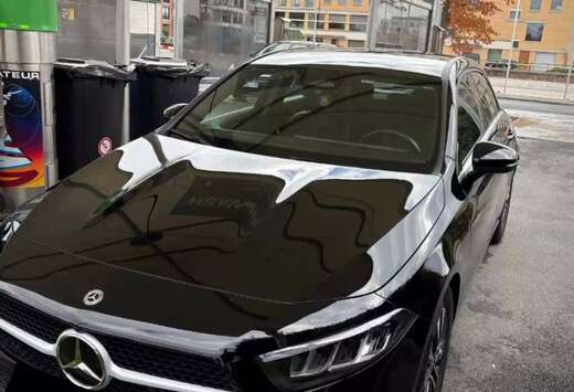 Mercedes-Benz A Sedan 180 Luxury Line