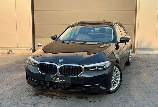 BMW Pano dak/Grote navi/camera
