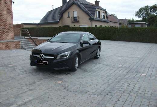 Mercedes-Benz CLA 200