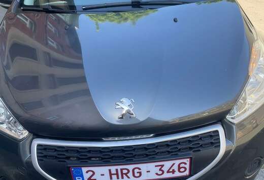Peugeot Peugeot 208 1.2i Intuitive