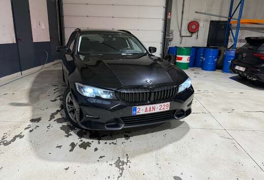 BMW 318i Touring Aut. Sport Line