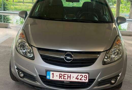 Opel Corsa 1.2i Cosmo Easytronic