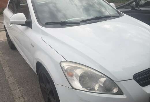 Kia 1.6 Turbo CRDi VGT iBlack/iWhite