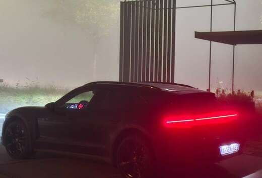Porsche Sport Turismo  4 476 pk splinternieuwe batter ...
