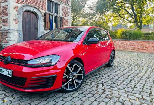 Volkswagen Golf 2.0 TSI Performance