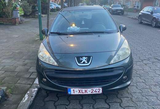 Peugeot 1.4i 16v Premium Pack