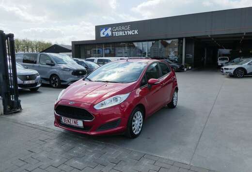 Ford 1.2 i benzine 60pk 5d Business \'16 139000km (26 ...