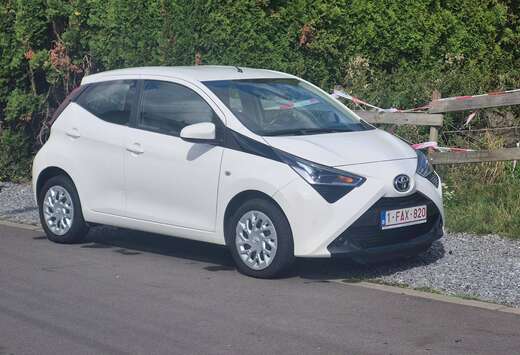 Toyota Aygo 1.0i VVT-i x-play II