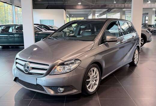 Mercedes-Benz B 180