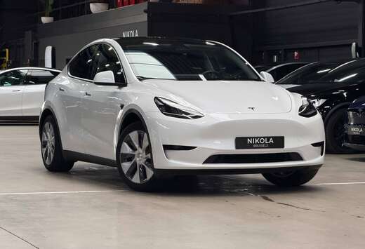 Tesla REAR WHEEL DRIVE - HIGHWAY AUTOPILOT
