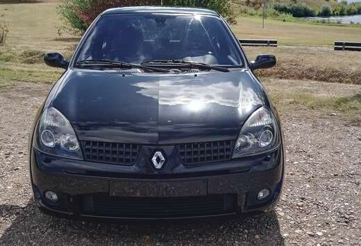 Renault 2.0i 16v Sport